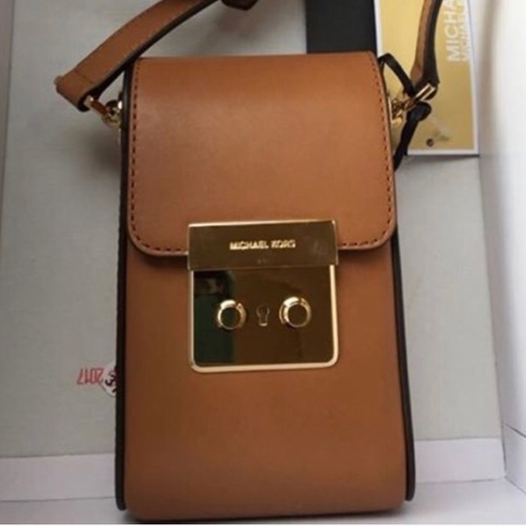 Michael Kors Handbags - Michael Kors Scout Collection Leather Bag NWT
